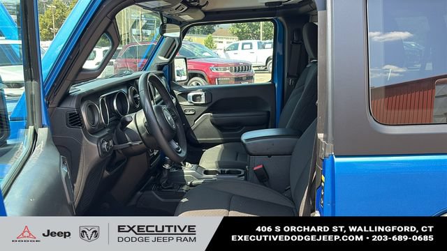 Used 2023 Jeep Wrangler Sport AWD/4WD image 9