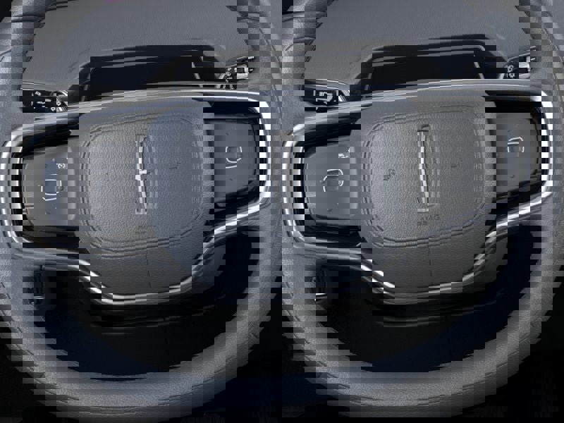 Used 2025 Lincoln Nautilus Reserve image 12