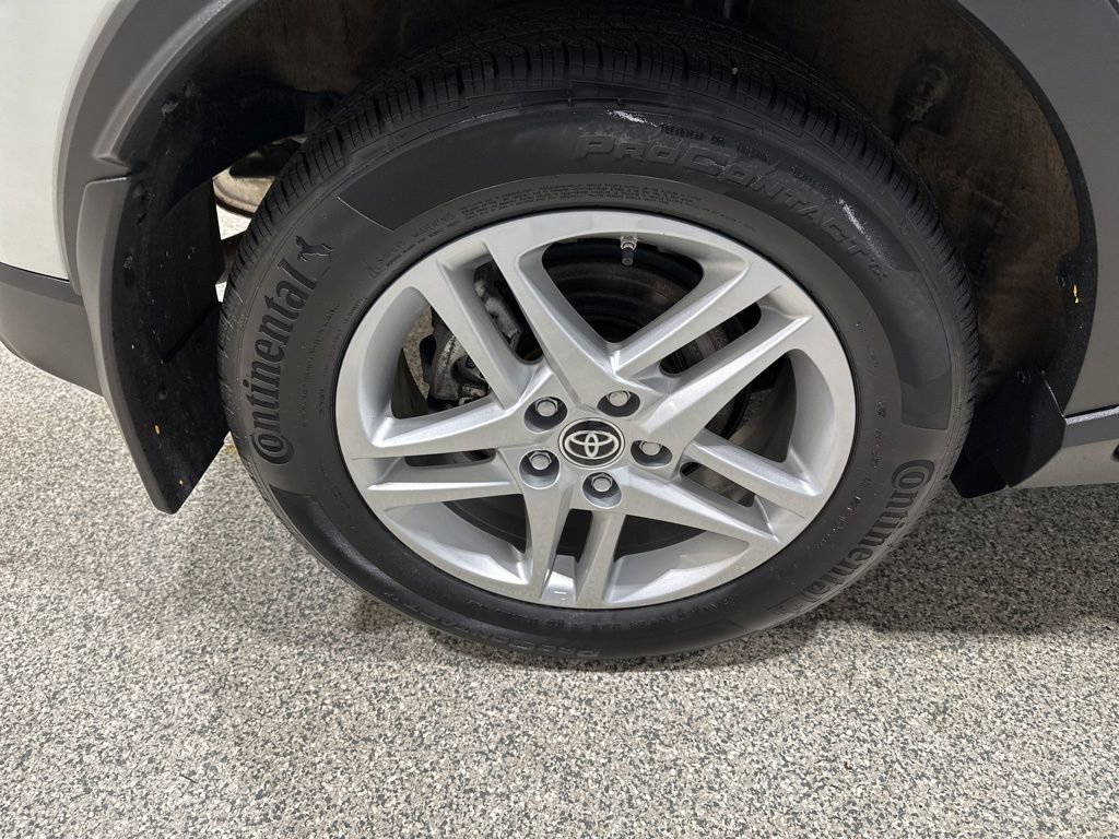 Certified 2021 Toyota C-HR LE image 21