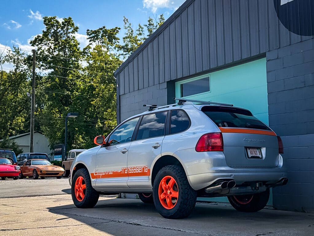 Used 2006 Porsche Cayenne Turbo AWD/4WD image 4