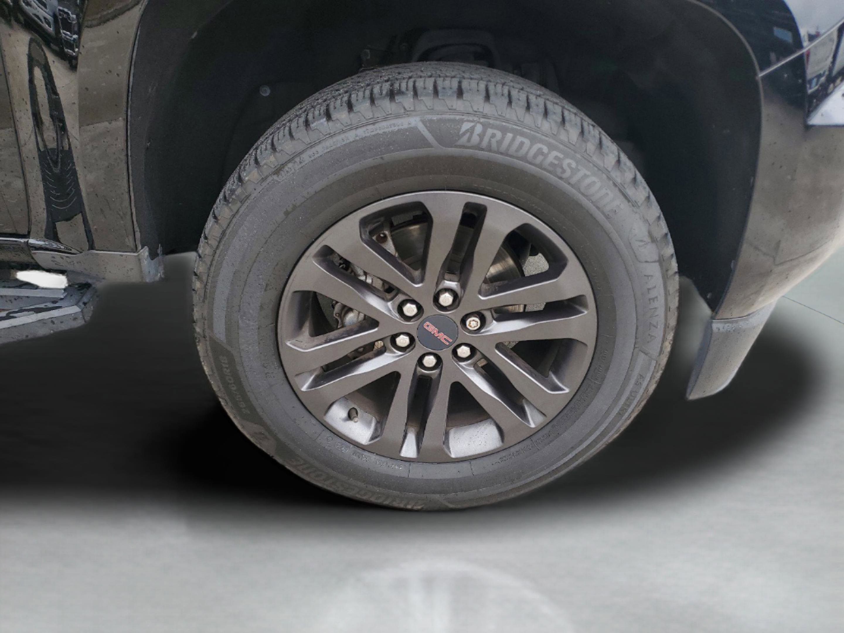 Used 2017 GMC Canyon SLE w/ Nightfall Edition image 30