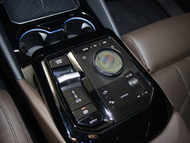 Used 2024 BMW i5 M60 w/ Premium Package AWD/4WD image 17