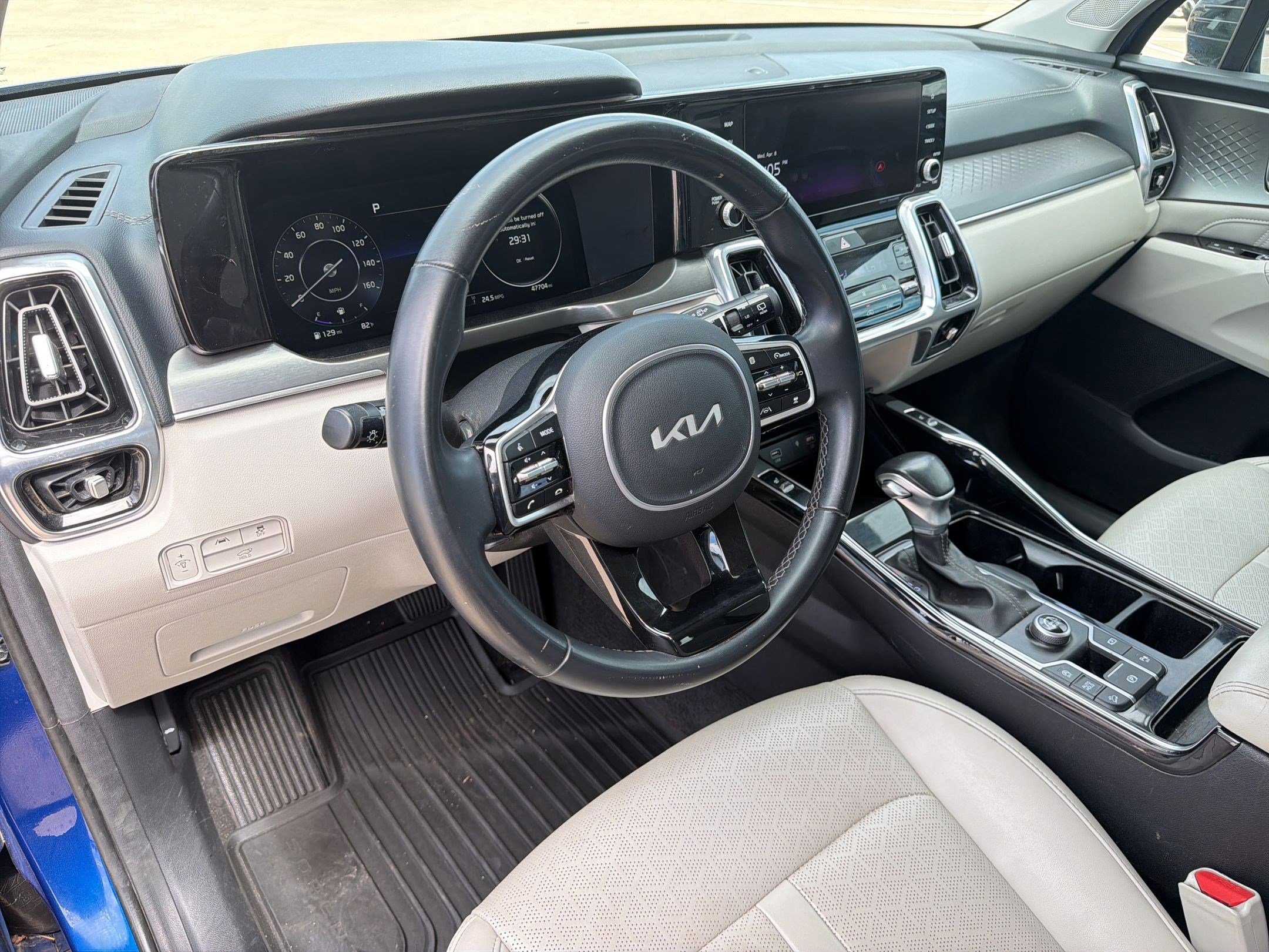 Used 2023 Kia Sorento SX image 4