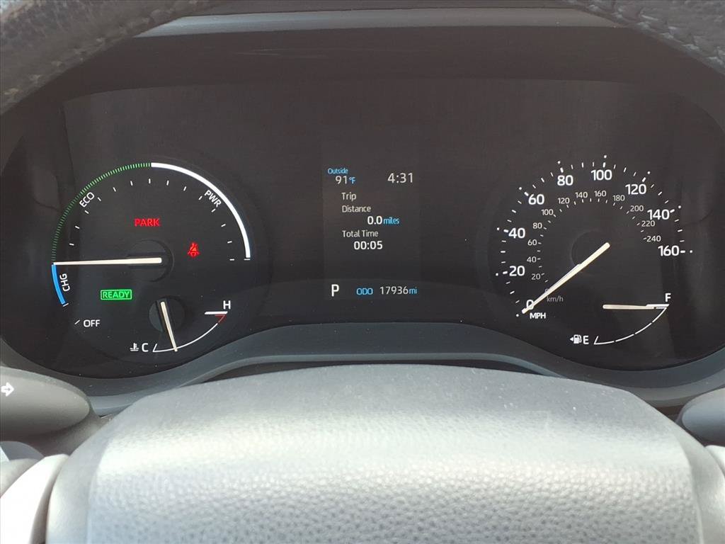 Certified 2023 Toyota Sienna XLE FWD image 24