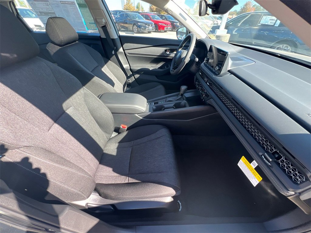 New 2025 Honda Accord SE image 31