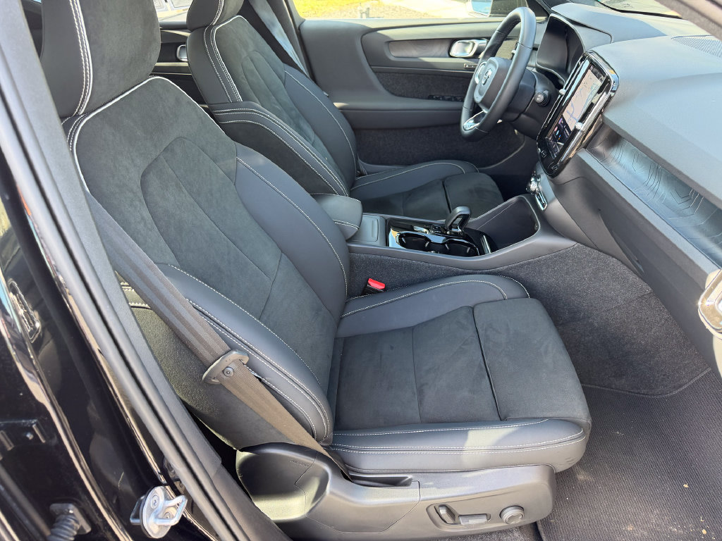 Certified 2023 Volvo XC40 Recharge Plus AWD/4WD image 16