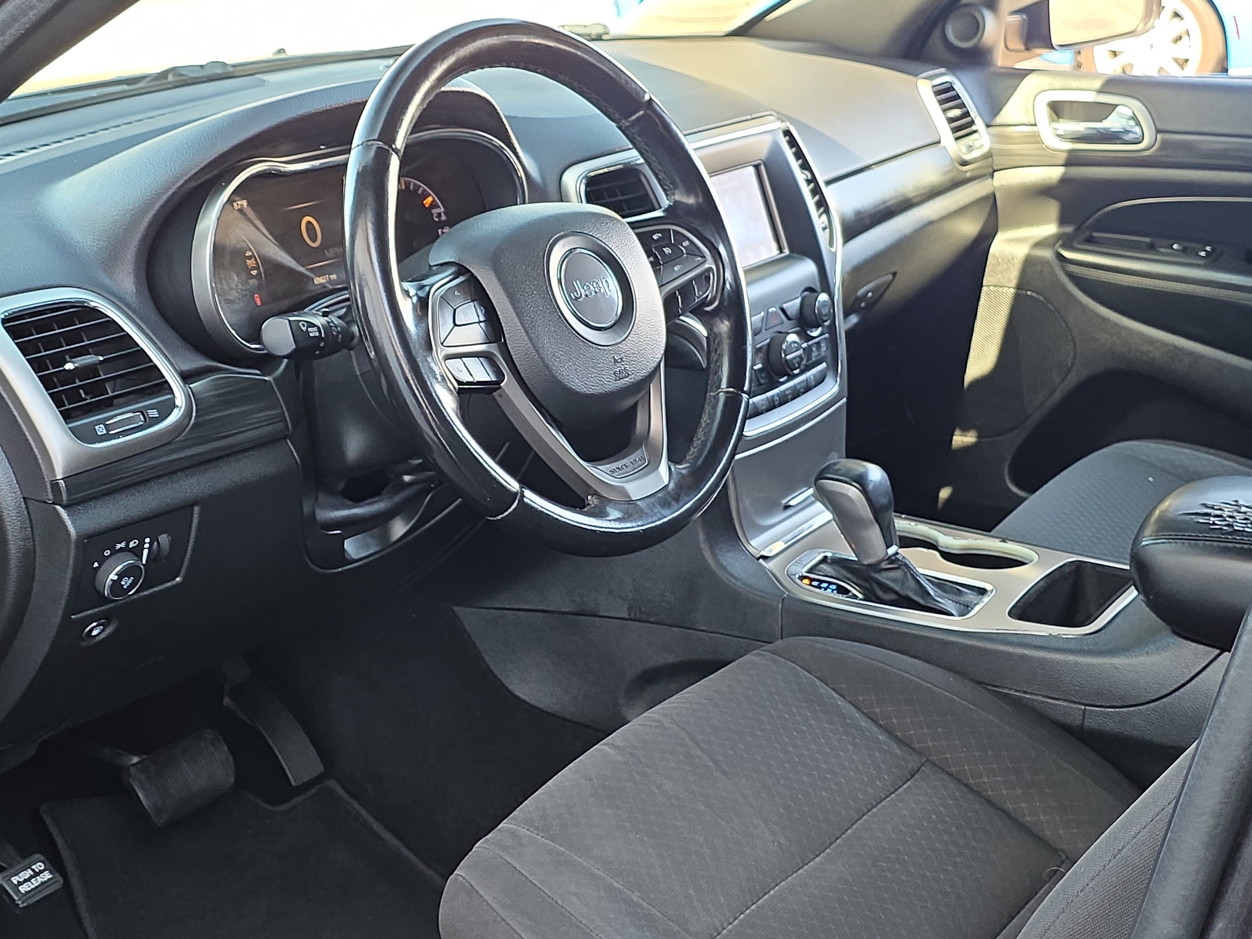 Used 2021 Jeep Grand Cherokee Laredo RWD image 10