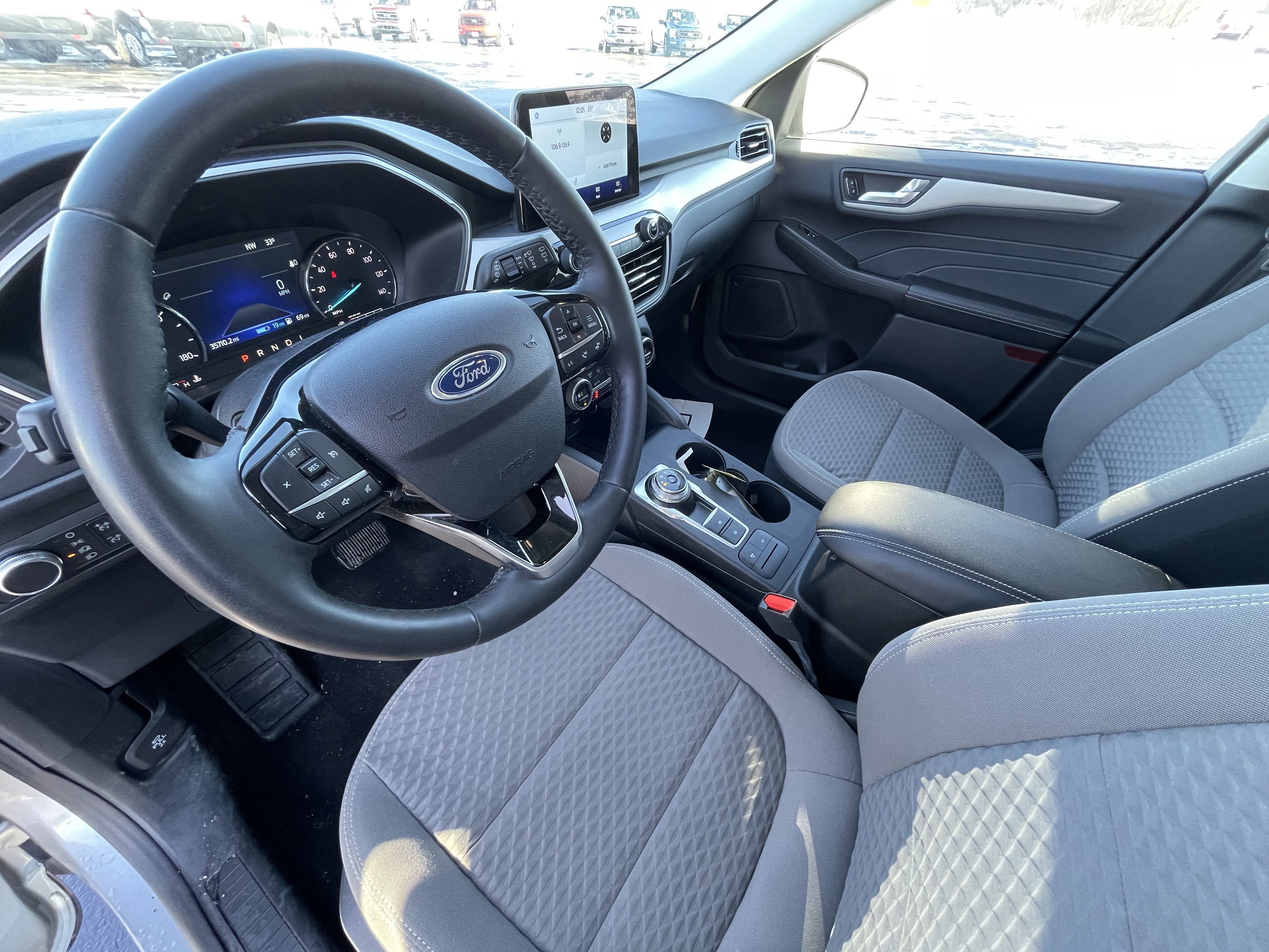 Used 2021 Ford Escape SE w/ Convenience Package image 16