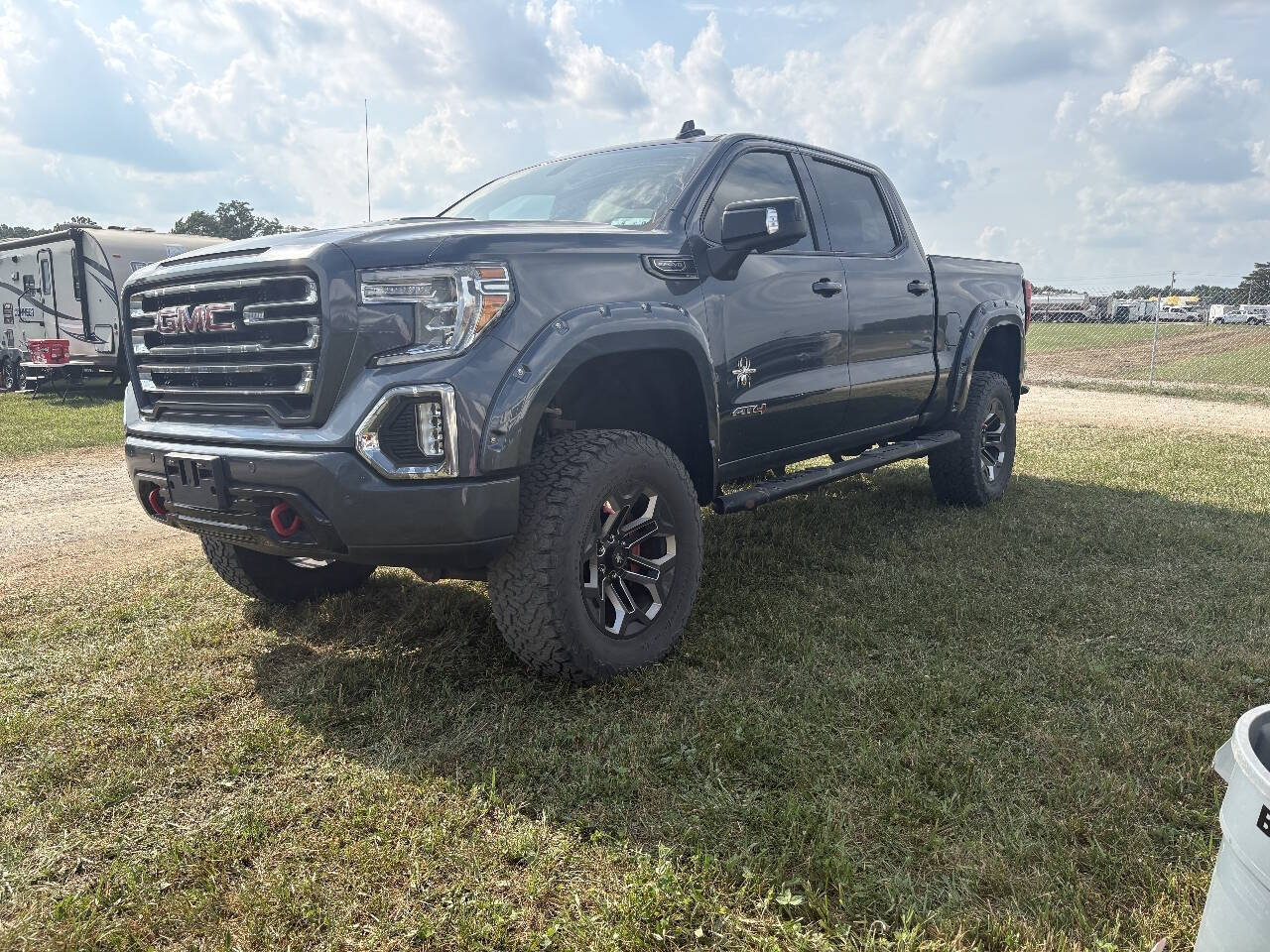 Used 2020 GMC Sierra 1500 AT4 w/ AT4 Premium Package AWD/4WD image 1