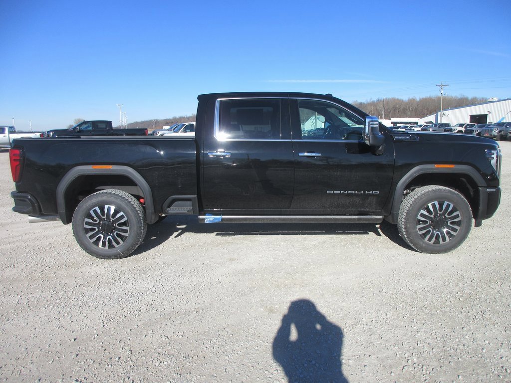 New 2026 GMC Sierra 2500 Denali Ultimate image 3