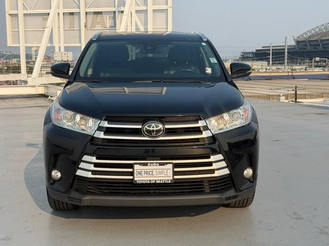 Used 2018 Toyota Highlander XLE AWD/4WD image 8