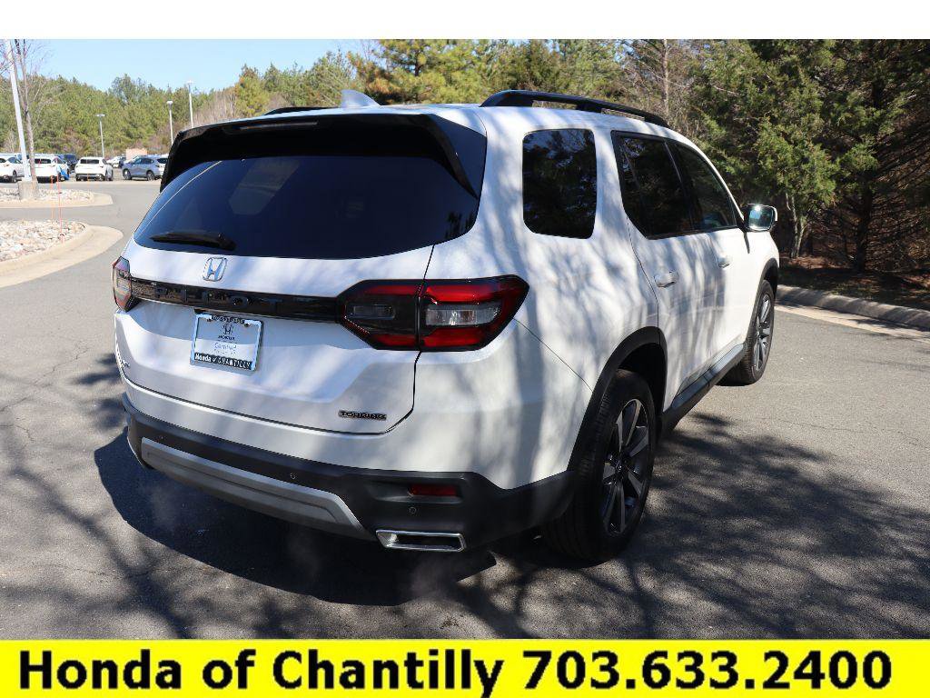 Certified 2023 Honda Pilot Touring image 7