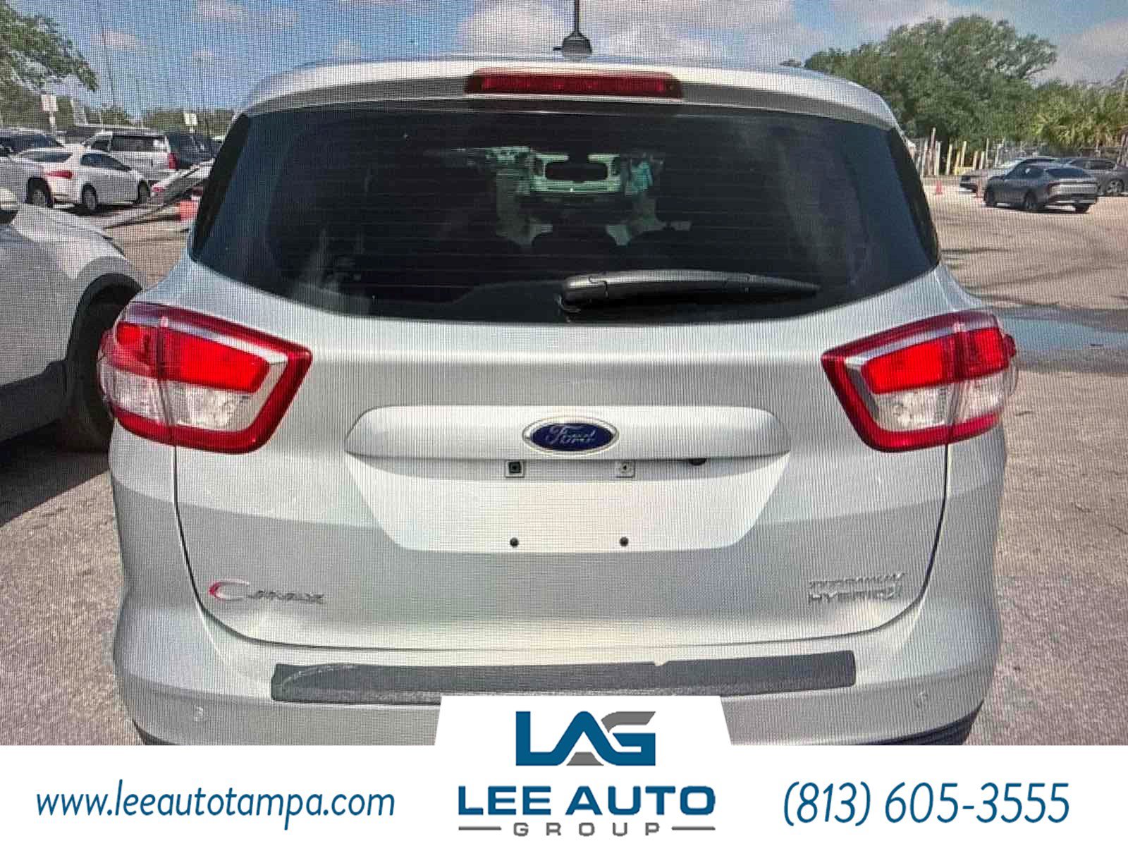 Used 2017 Ford C-MAX Titanium FWD image 3