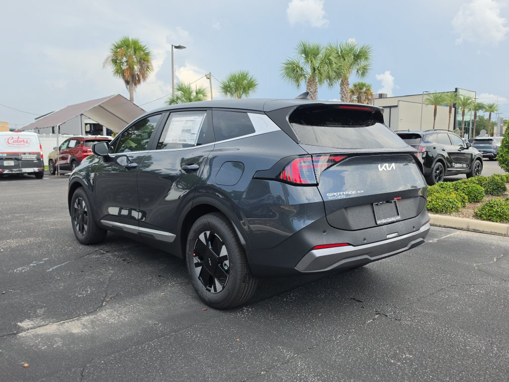 New 2027 Kia Sportage LX FWD image 6