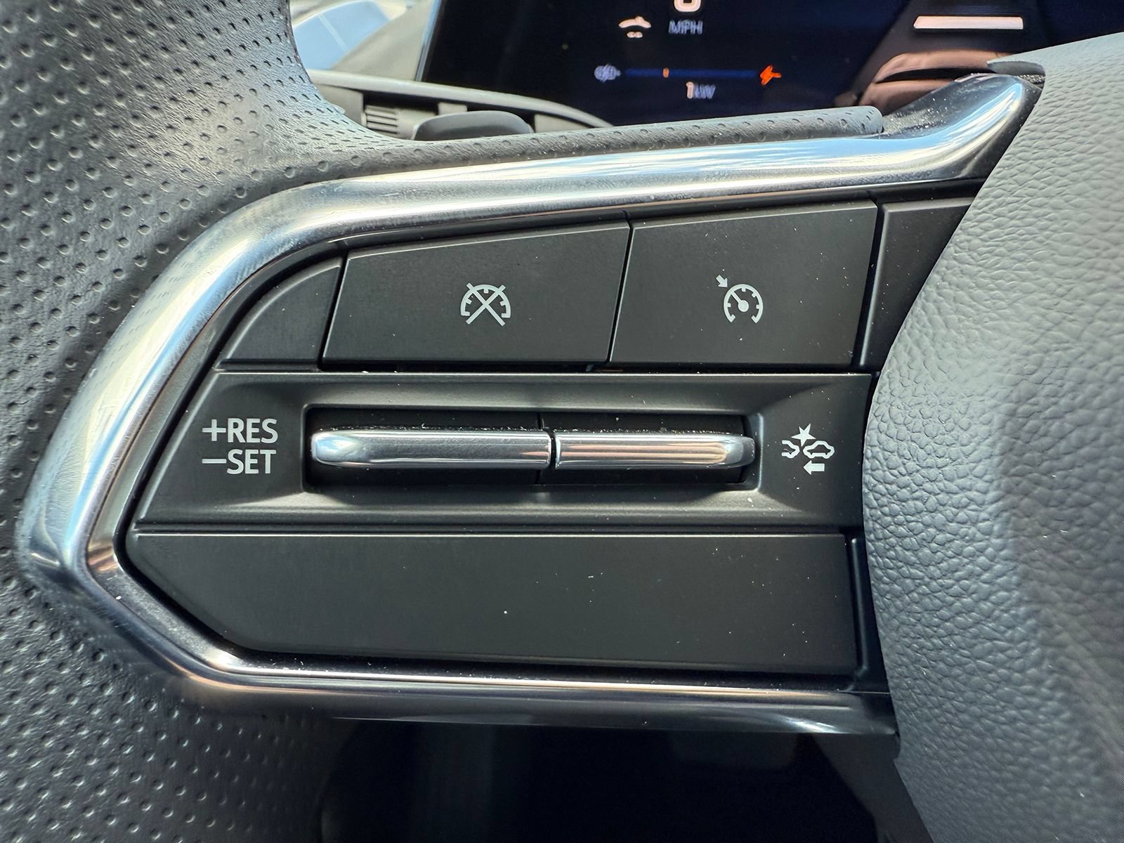 New 2026 Chevrolet Equinox EV LT FWD image 75
