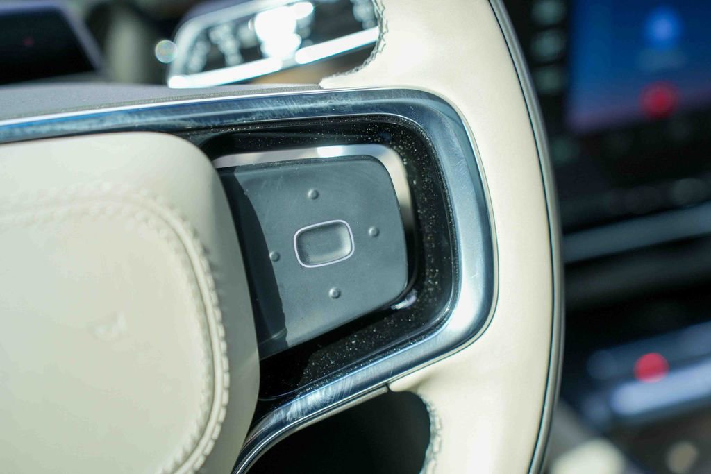 Used 2024 Lincoln Nautilus Reserve w/ Equipment Group 202A image 39