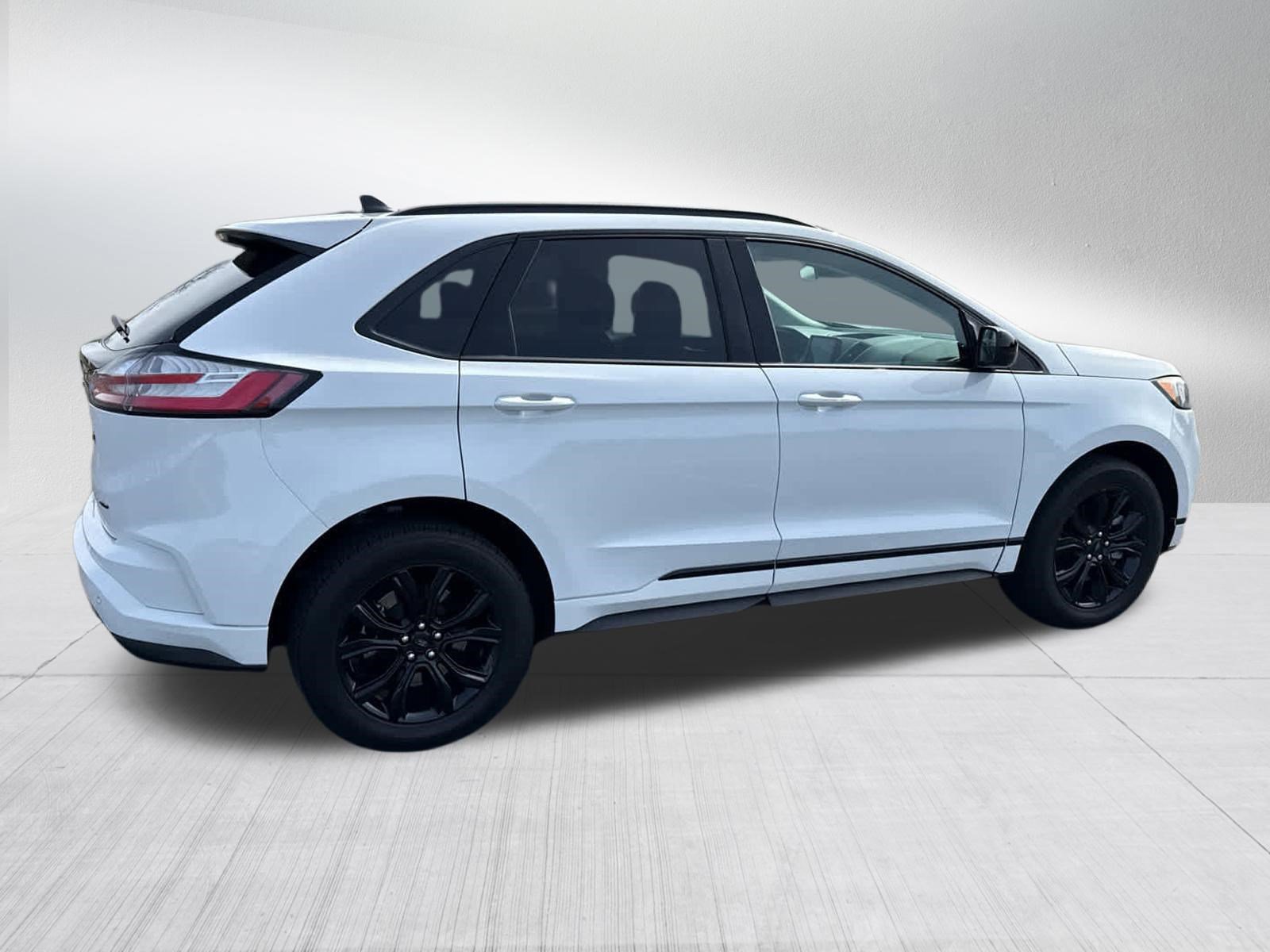 Used 2022 Ford Edge SE w/ Black Appearance Package AWD/4WD image 10