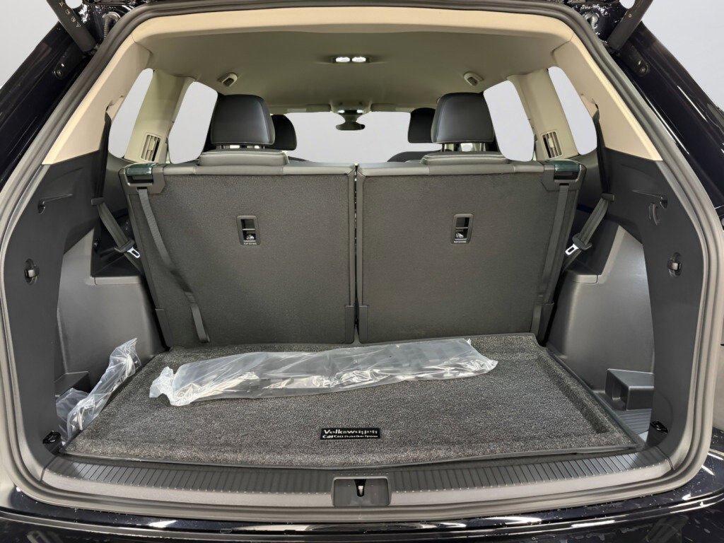 New 2026 Volkswagen Atlas SE image 9