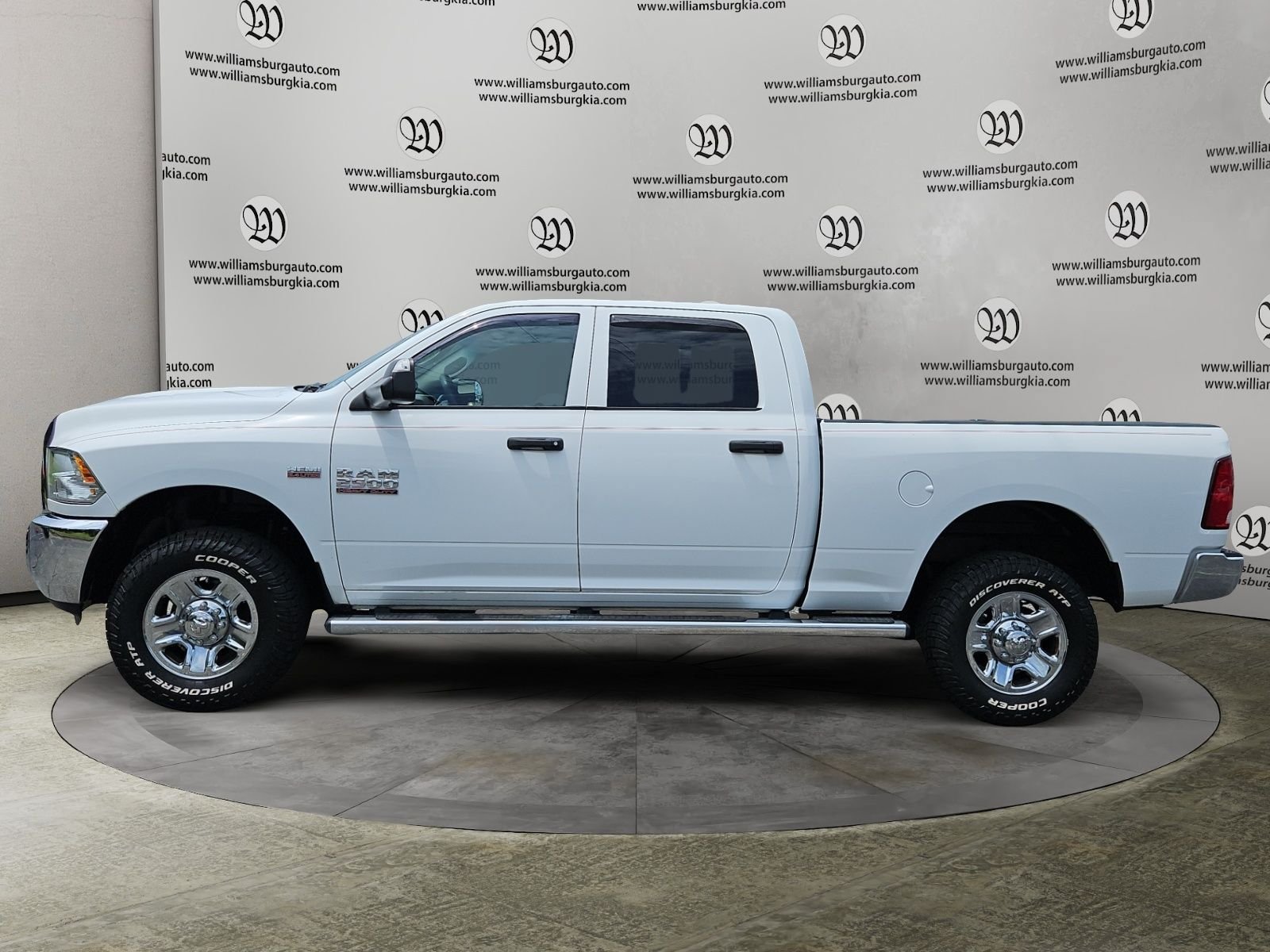 Used 2017 RAM 2500 Tradesman w/ Chrome Appearance Group AWD/4WD image 2