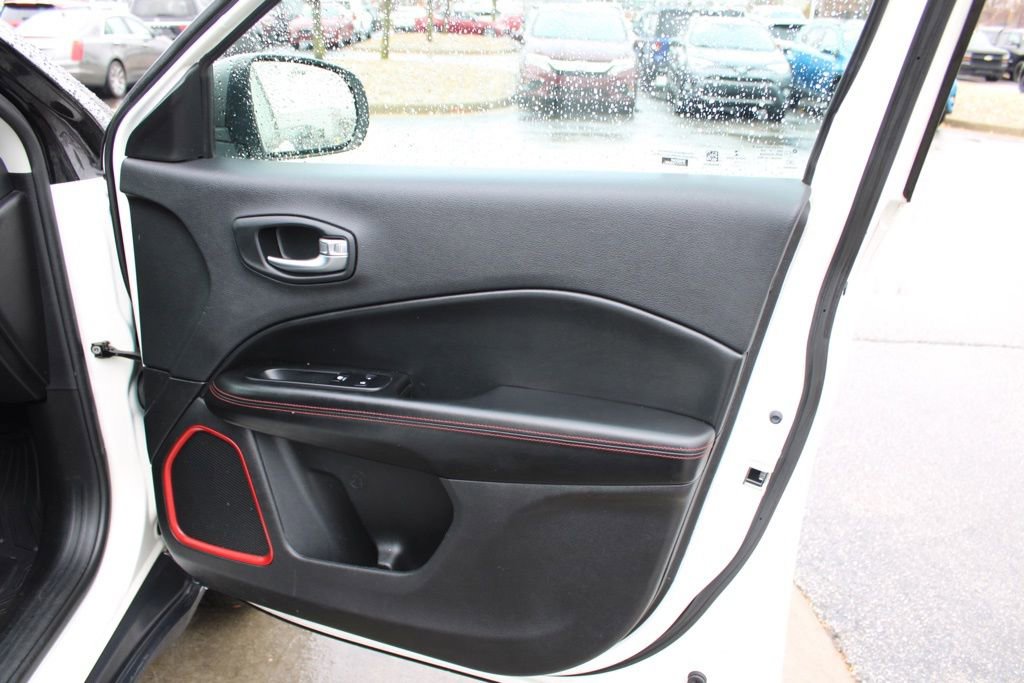 Used 2019 Jeep Compass Trailhawk image 22