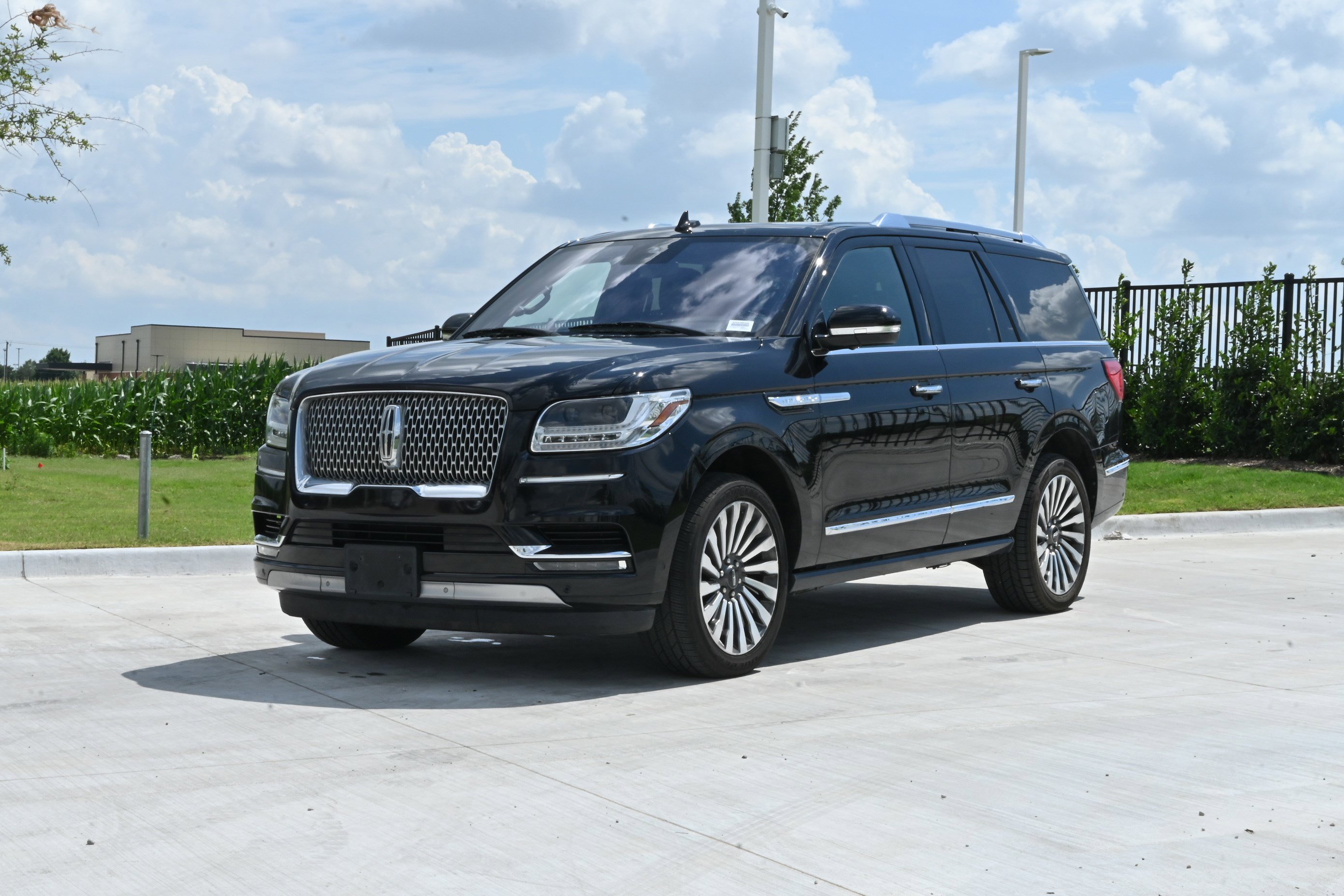 Used 2019 Lincoln Navigator Reserve AWD/4WD image 5