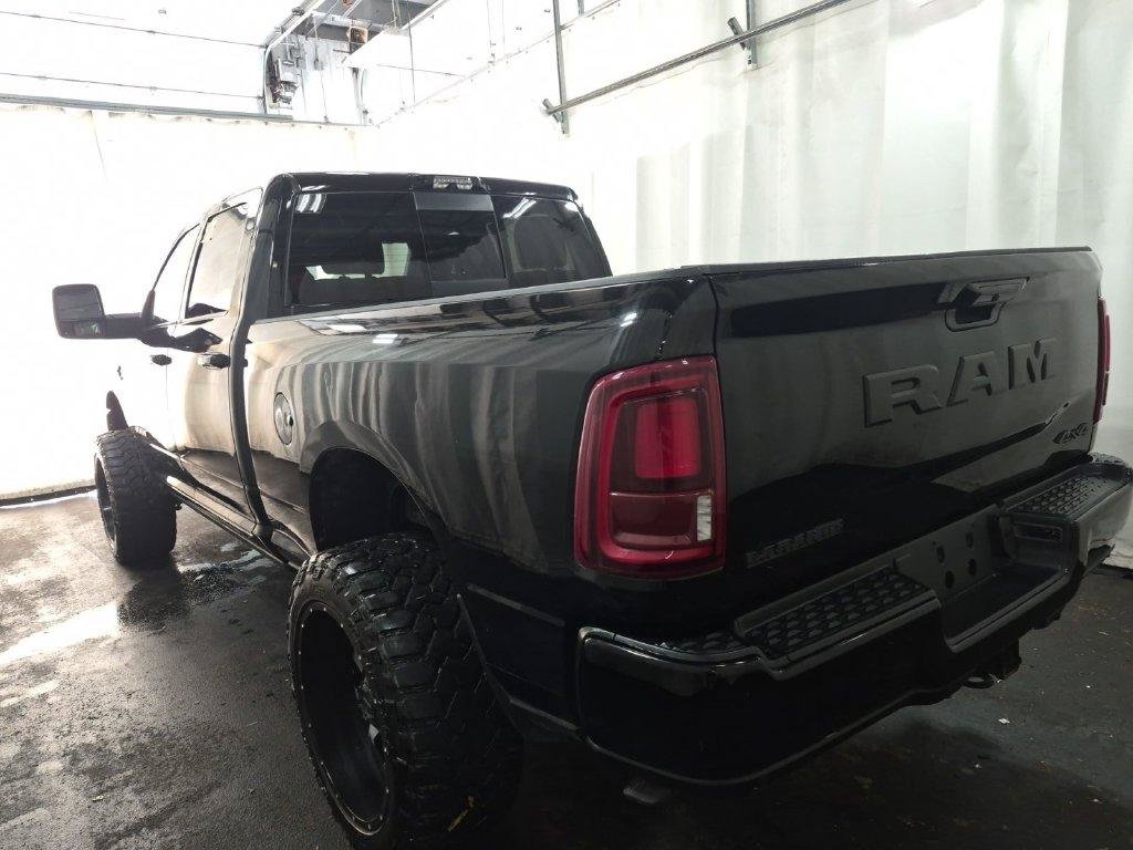 Used 2025 RAM 2500 Laramie AWD/4WD image 4