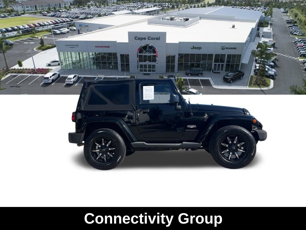 Used 2015 Jeep Wrangler Sahara w/ Connectivity Group AWD/4WD image 4