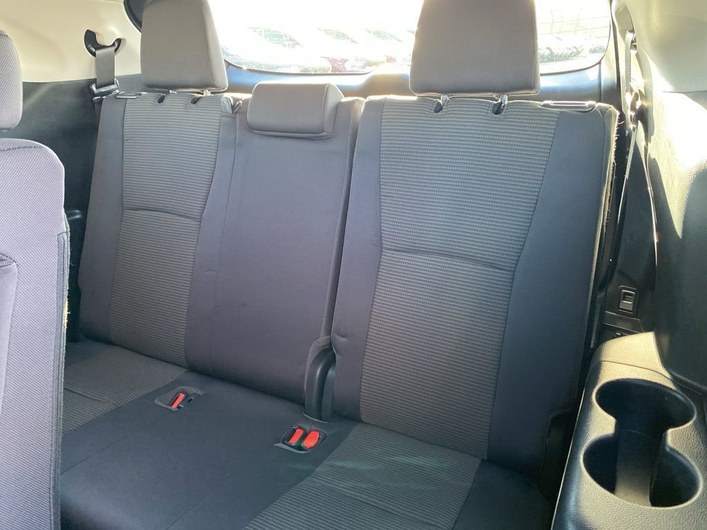 Used 2023 Toyota Highlander LE image 18