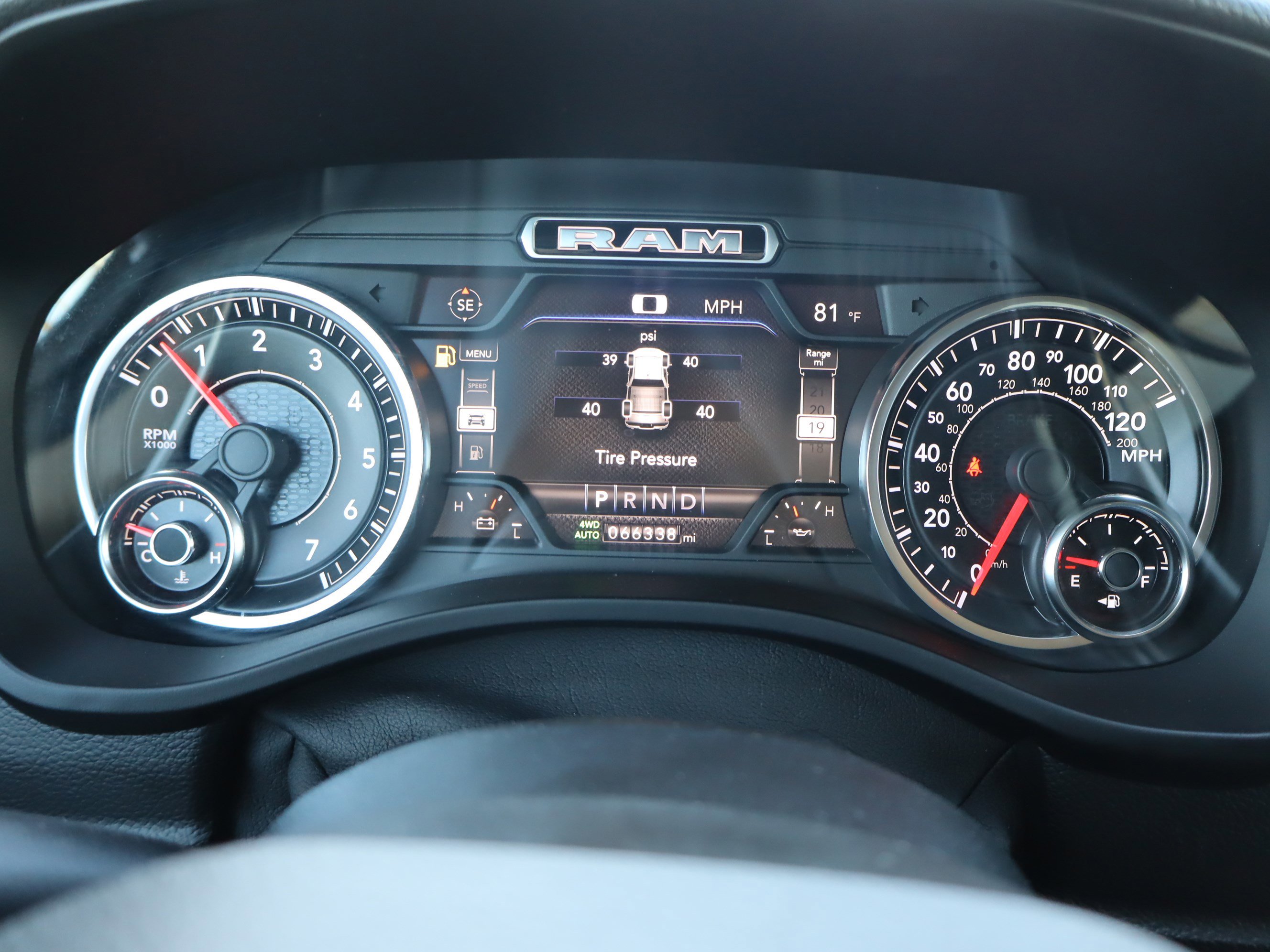 Used 2020 RAM 1500 Laramie AWD/4WD image 27