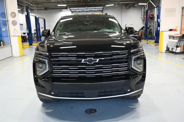 New 2026 Chevrolet Suburban High Country image 2