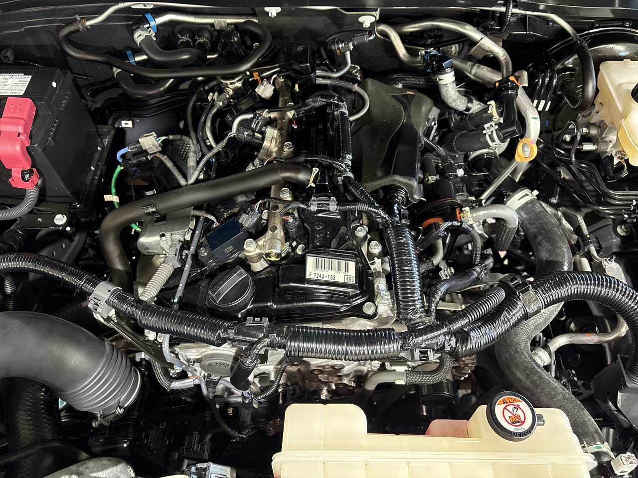 Certified 2024 Toyota Tacoma TRD Off-Road w/ TRD Off Road Upgrade Package AWD/4WD image 26