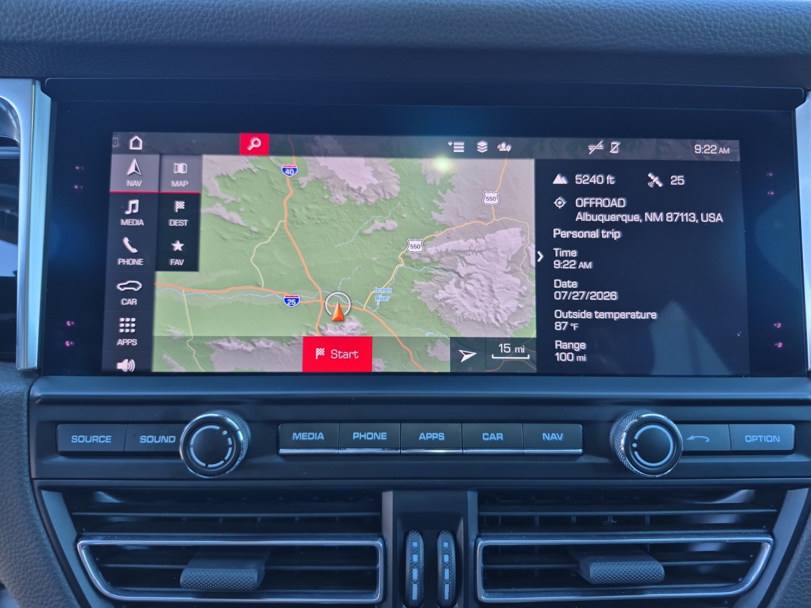 Used 2021 Porsche Macan AWD/4WD image 29