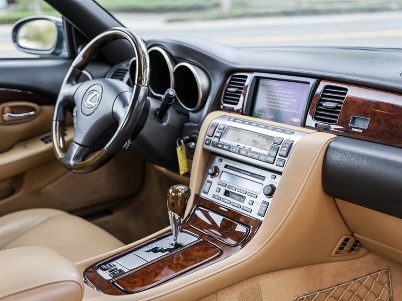 Used 2007 Lexus SC 430 Convertible RWD image 24