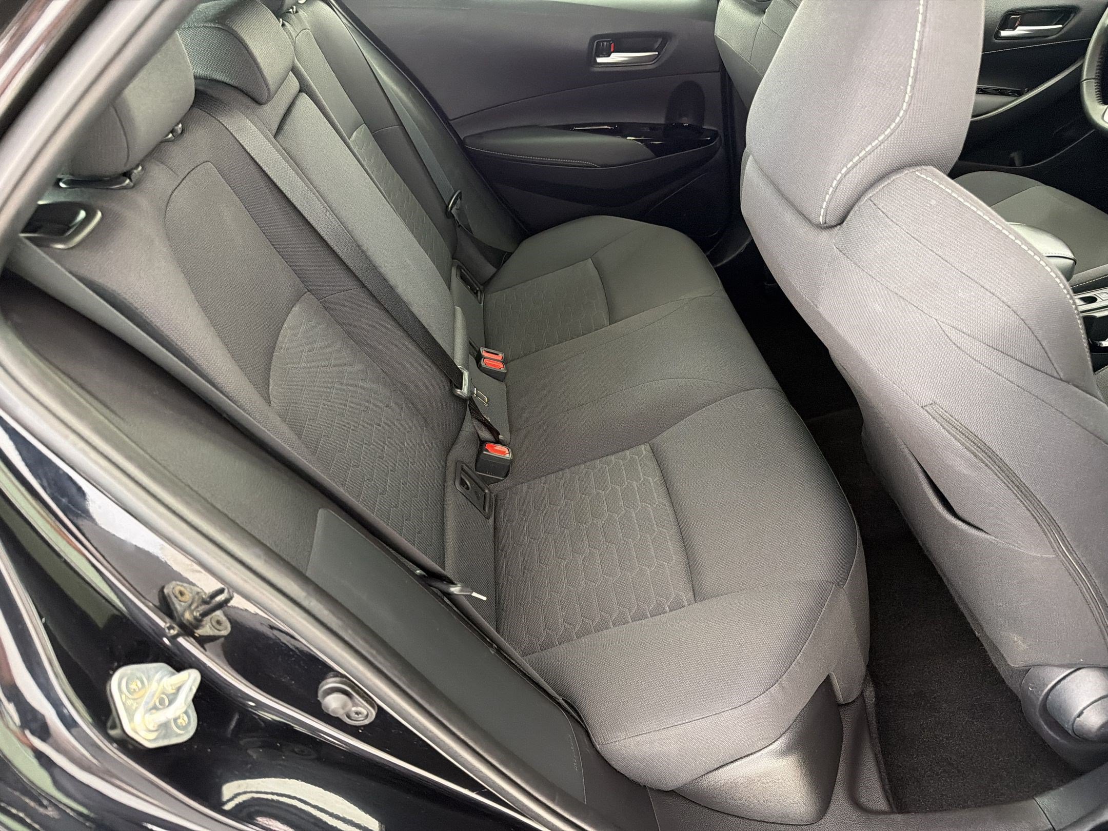 Used 2025 Toyota Corolla SE FWD image 29
