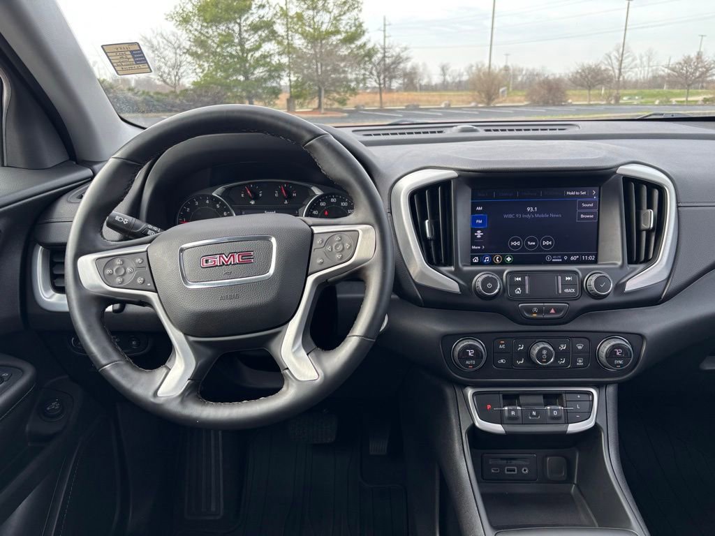 Used 2023 GMC Terrain SLT image 25