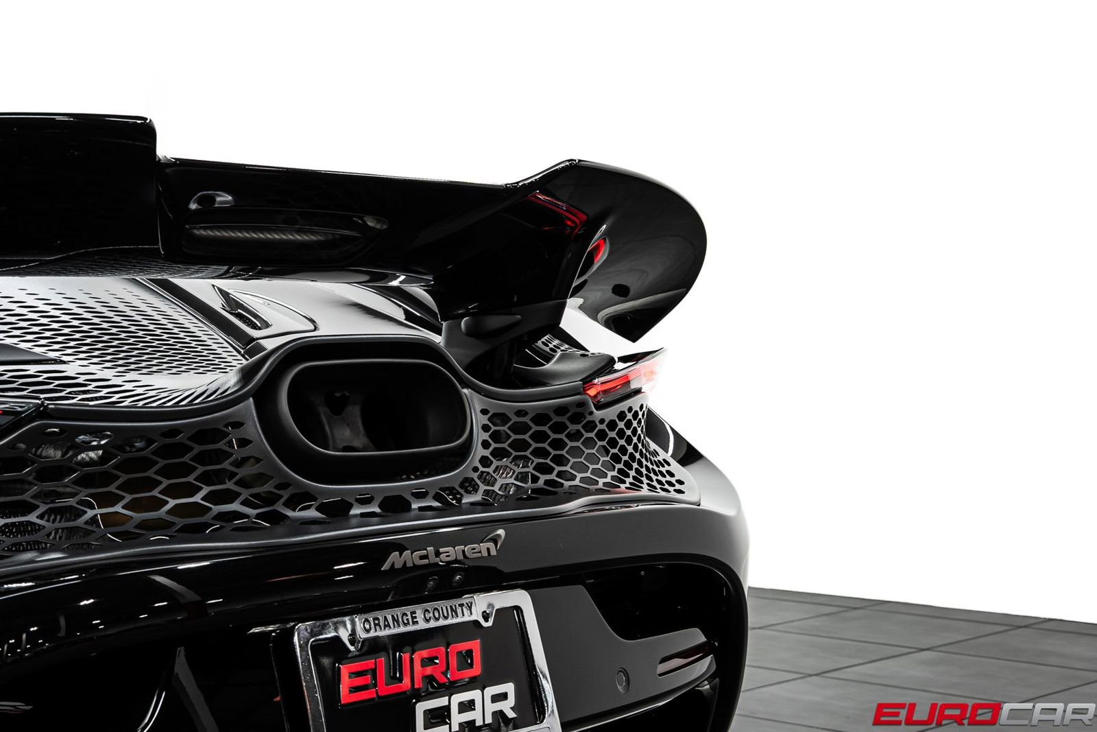 Used 2026 McLaren 750S Spider RWD image 23