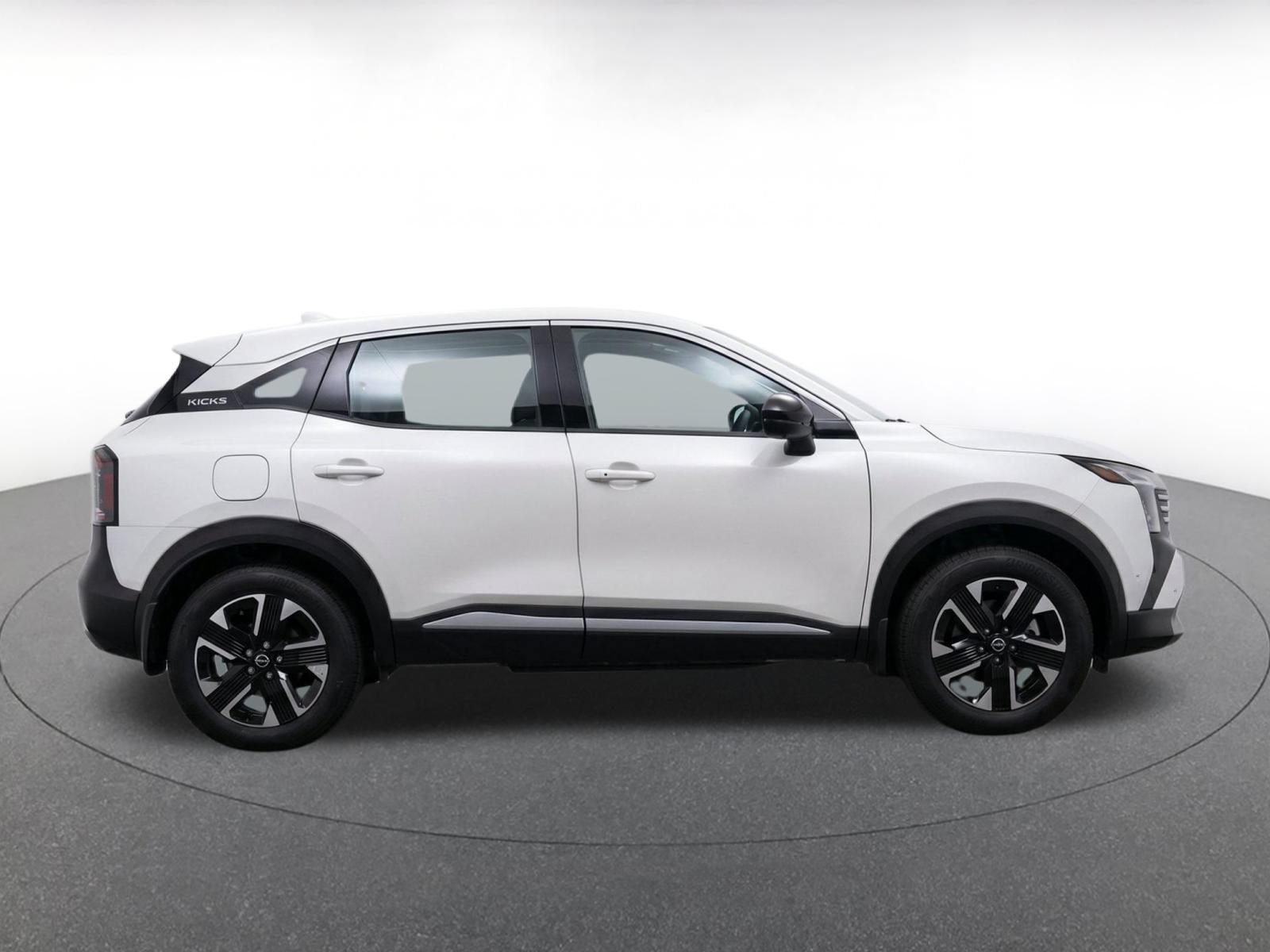 Used 2026 Nissan Kicks SV w/ Cold Weather Package AWD/4WD image 10