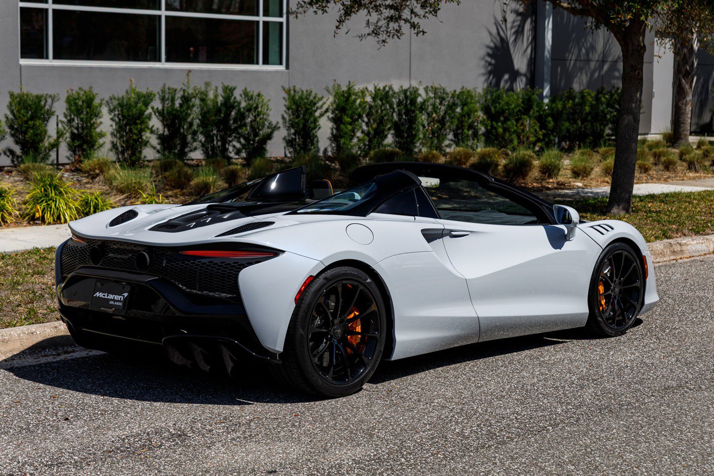 New 2025 McLaren Artura Spider image 10