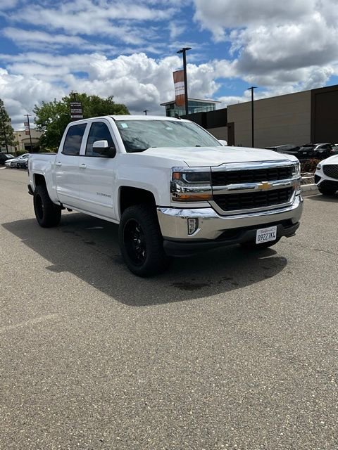 Used 2018 Chevrolet Silverado 1500 LT w/ All Star Edition RWD image 2
