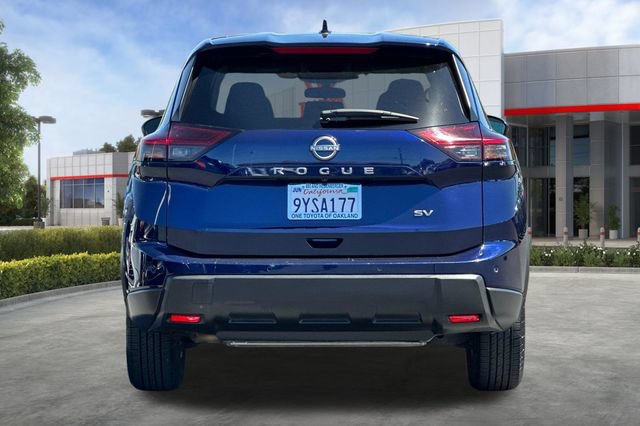 Used 2024 Nissan Rogue SV FWD image 5