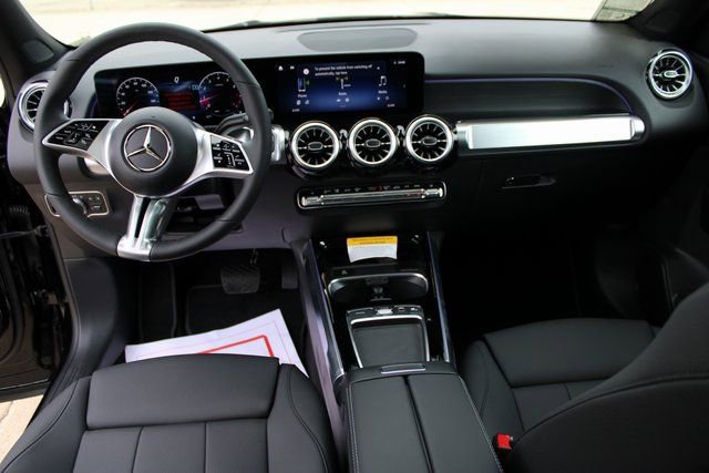 New 2025 Mercedes-Benz GLB 250 4MATIC image 36