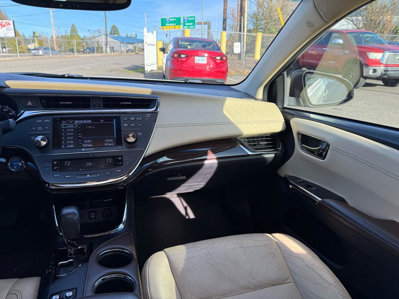 Used 2013 Toyota Avalon Limited image 22