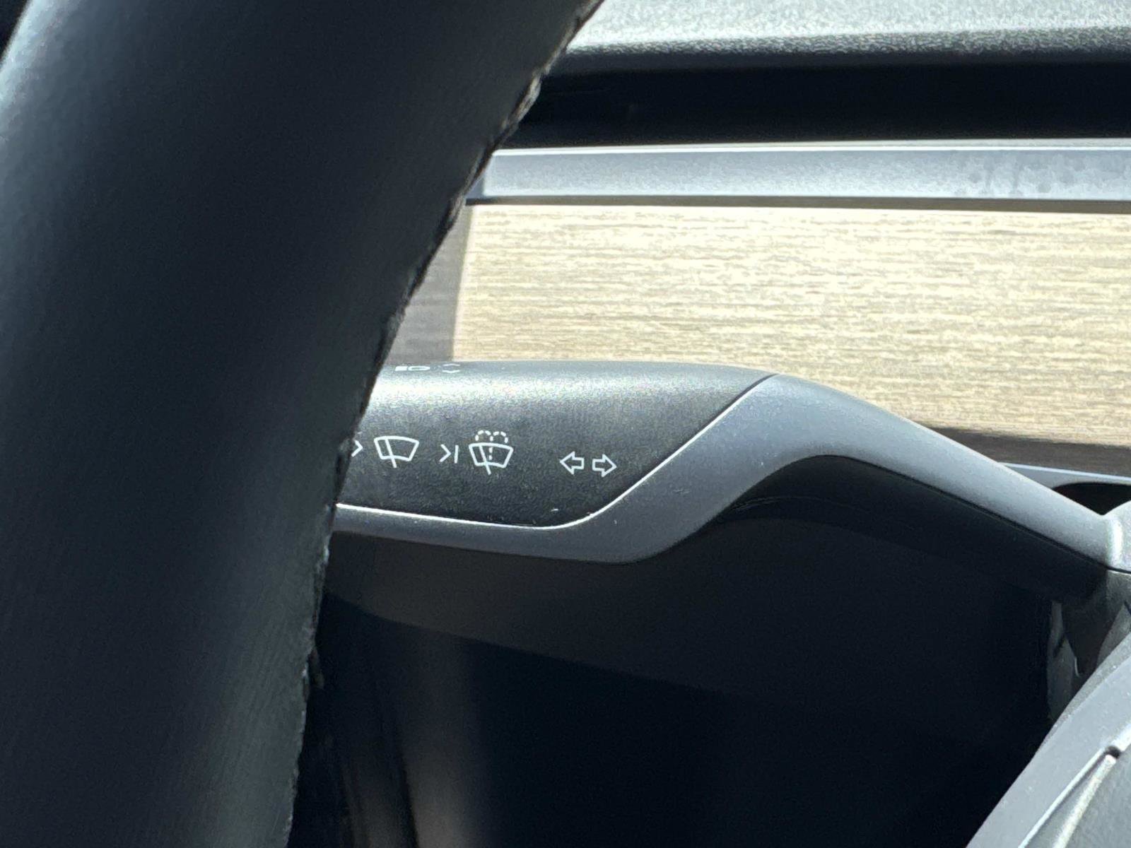 Used 2023 Tesla Model 3 Standard Range image 30