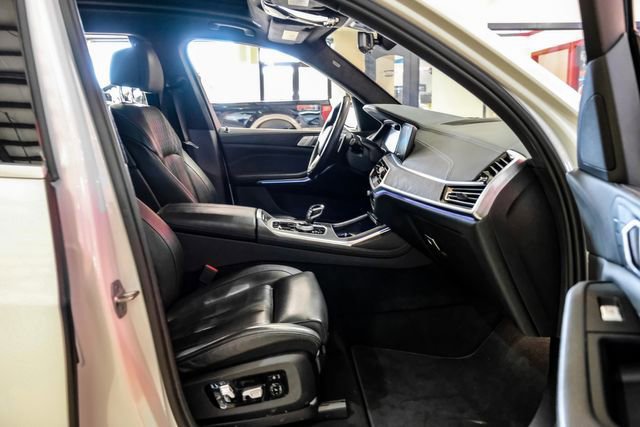 Used 2022 BMW X7 xDrive40i w/ Executive Package image 29
