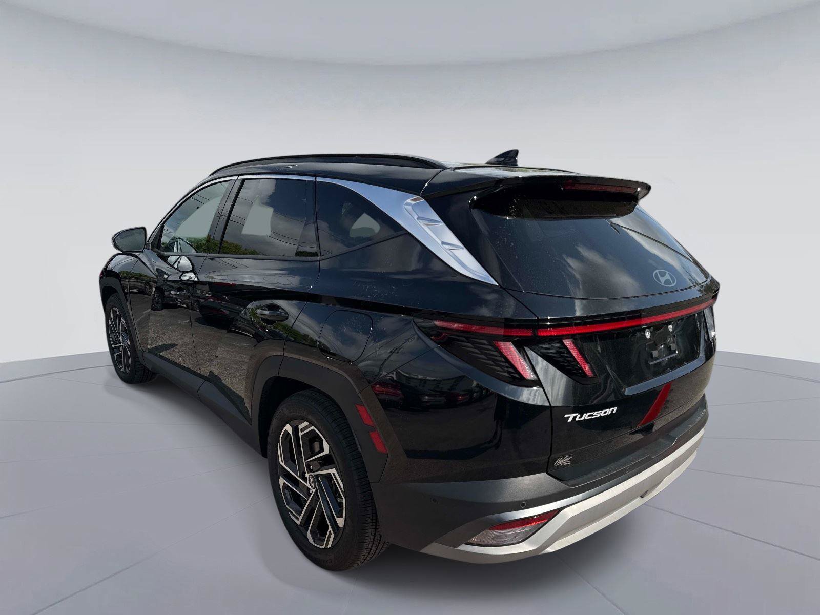 Used 2025 Hyundai Tucson Limited FWD image 5