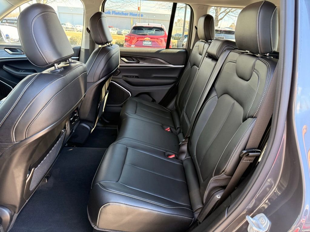 Used 2023 Jeep Grand Cherokee 4WD 4xe image 36