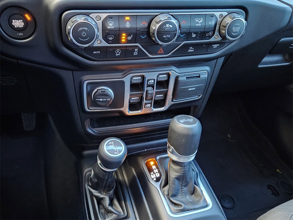 Used 2023 Jeep Wrangler Sport image 19