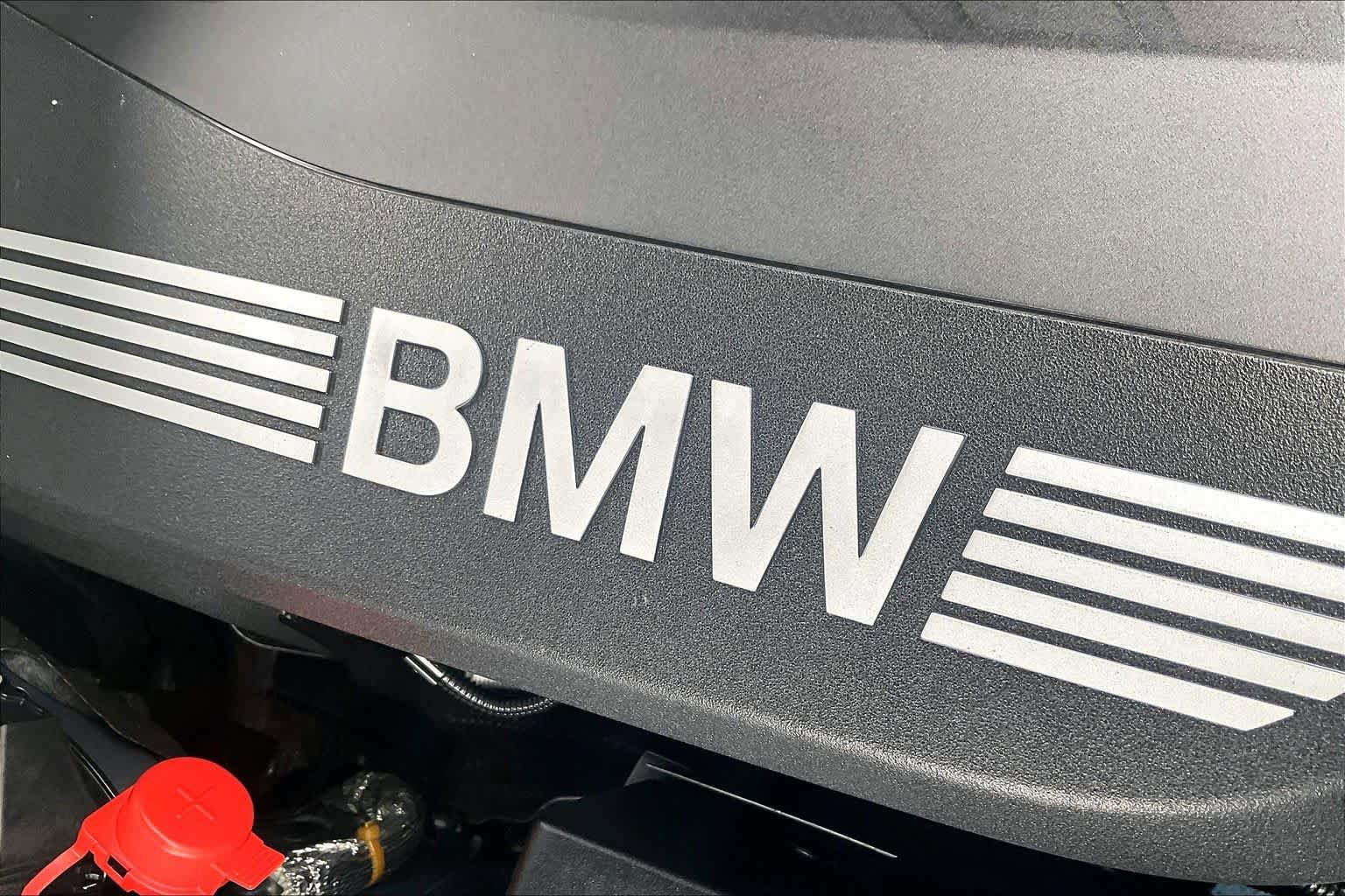 Used 2025 BMW X5 xDrive50e w/ Climate Comfort Package AWD/4WD image 34