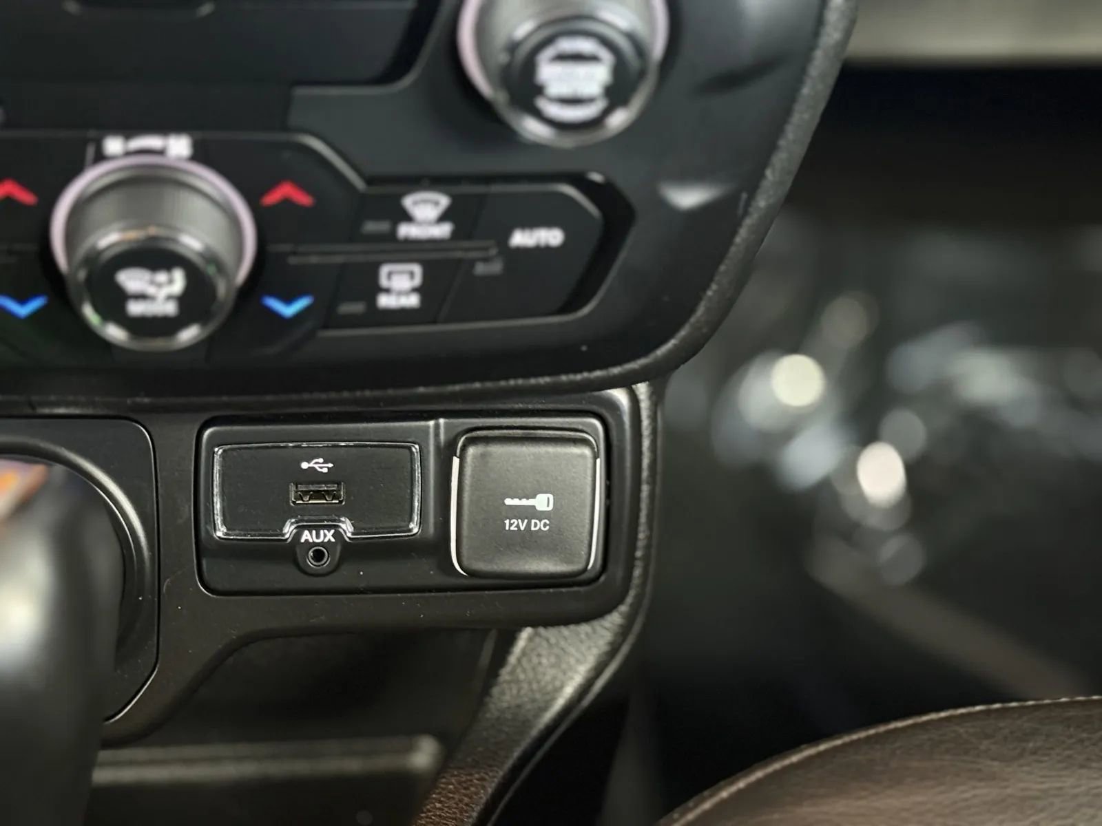 Used 2019 Jeep Renegade Limited w/ Safety and Security Group image 35