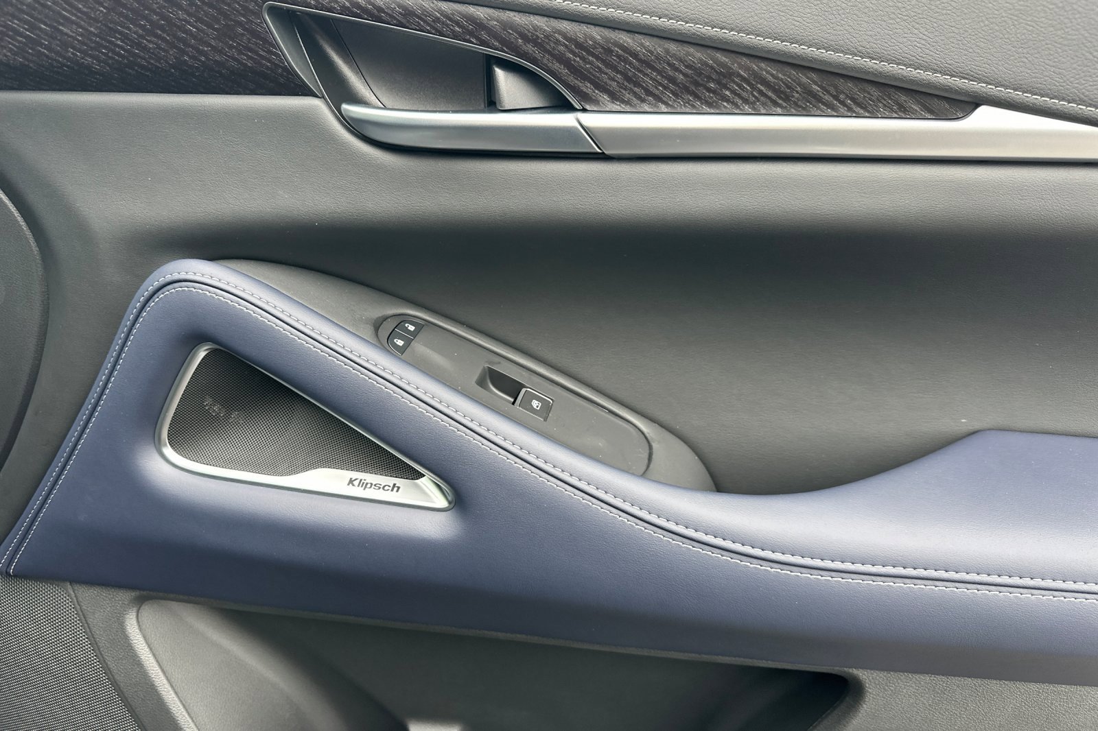 New 2026 INFINITI QX60 Sport w/ Dark Cargo Package image 20